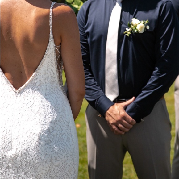 Beautiful Rebecca Ingram Wedding Dress - Picture 2 of 4